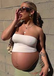 heavily pregnant tammy hembrow rushes