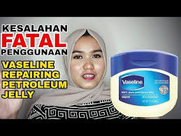 petroleum jelly makeup remover
