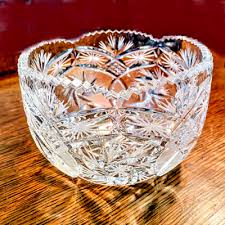 Lead Crystal Bowl With Scalloped Edges