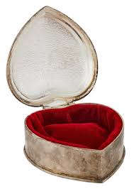 vine engraved heart shaped jewelry box