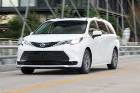 2024 toyota sienna s reviews and