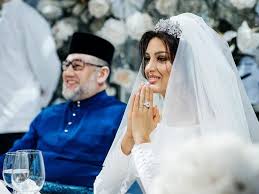 Tengku fatimatuz zahra, the tengku puteri daulath raja. Anaknya Tak Diakui Sultan Kelantan Miss Moscow Ungkap Kelakuan Aslinya
