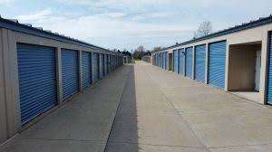 storage units in bloomington il