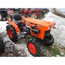 garden tractor kubota b6001 4wd fully