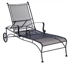 Woodard Bradford Adjustable Chaise Lounge