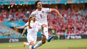Here at delaney auction, we accept visa, mastercard, discover and american express, and of course. Euro 2020 Thomas Delaney At The Center Of Denmark S Inspiring Run Sports German Football And Major International Sports News Dw 03 07 2021