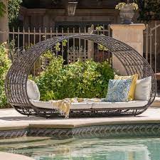 Abigal Outdoor Wicker Daybed With
