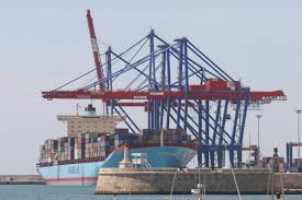 El movimiento de mercancías se incrementa cerca de un 60% en el puerto de  Málaga en enero