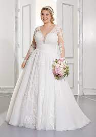 Ein besonderes outfit für einen ganz besonderen tag: Vollkommen Braut Willkommen Bei Deiner Brautboutique Fur Curvy Hochzeitskleider