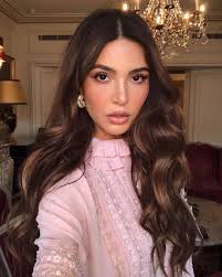 This romantic style of hair is easy to create and can be made in an instant! 8 Ways To Get Beach Waves Plus 21 Best Beach Hairstyles 2020