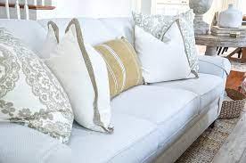 5 no fail tips for arranging pillows