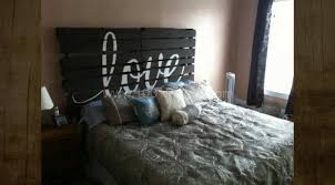 Tempat tidur simple dari kayu palet ini banyak dibuat untuk keperluan ruang tidur dengan model elegan dan sederhana untuk melengkapi kebutuhan rumah anda. Inspirasi Dekorasi Rumah Dengan Palet Kayu Lifestyle Liputan6 Com