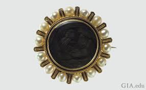 mourning jewelry of the victorian era