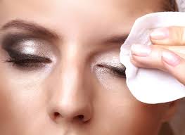 removing eye makeup that causes wrinkles