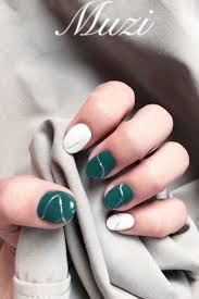 56 elegant emerald green nail designs