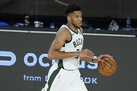 Последние твиты от giannis ugo antetokounmpo (@giannis_an34). Giannis Antetokounmpo Rookie Patch Autograph Card Could Sell For 2m At Auction Bleacher Report Latest News Videos And Highlights