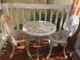 vine cast iron table 2 chairs