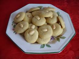 melt in mouth cookies egyptian style ghorayebah recipe genius kitchen