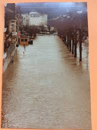 Pogledajte o čemu se priča i uključite se u razgovor. Inondations De 1984 Brasserie De Dinant