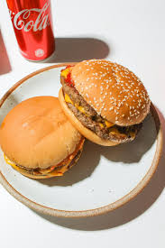 many calories is mcdonald s cheeseburger