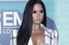 Demi lovato has explained the reason for her bold new cropped haircut, revealing that she used to hide behind her long locks while battling her eating disorder. Demi Lovato Has Been Left With Brain Damage After Overdose Entertainment Northwestgeorgianews Com