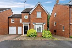 4 bedroom houses in welwyn