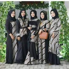 Pakaian tradisional dari bangka belitung dinamakan paksian. 75 Ide Couple Model Pakaian Pakaian Wanita Pakaian