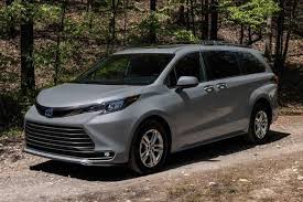 Toyota jan is pregnant in real life and commercials. Toyota Puts Mpv Sienna Higher On The Legs Techzle