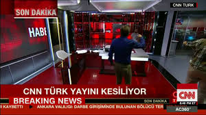 Cnn türk uygulaması, cnn türk izleyicilerine tam teşekküllü bir haber portalını ceplerinde taşıma imkanı sağlamaktadır. Putschversuch In Der Turkei Soldaten Sturmen Cnn Studio Vor Laufender Kamera Kolner Stadt Anzeiger