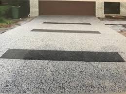 Call us today to discover your options in color palates and ideas to add exposed aggregate to your landscape today! Concrete Driveway Toowoomba Aggregate Stencilled Smooth Detailed