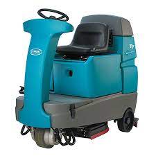 tennant t7 ride on scrubber 32 disk