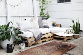 How To Make A Couch Out Of Pallets Hunker
