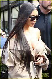 kim kardashian goes makeup free for
