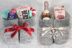 4 cute slipper christmas gift basket ideas