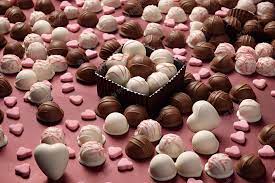 Chocolate Kisses Images - Free Download on Freepik