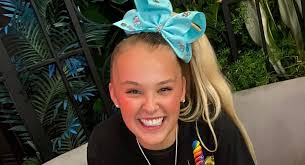 Jojo siwa on portraying herself in 'the j team,' wanting to play lady gaga in a biopic. What S Jojo Siwa S Sexuality Here S What To Know About The Star