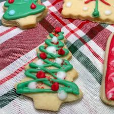 easy sugar cookies with royal icing