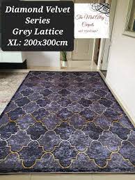 2x3m grey lattice carpet shiny