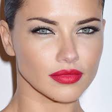 adriana lima makeup black eyeshadow