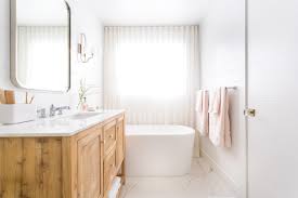 10 beautiful white and wood bathrooms