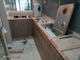 repair kitchen and vanity cabinets and
