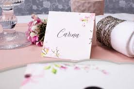 Unsere tischkarten geben jedem platz eine persönliche note. Tischkarten Fur Die Hochzeit Online Selbst Gestalten Carinokarten