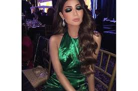 dazzling makeup ideas for a green dress