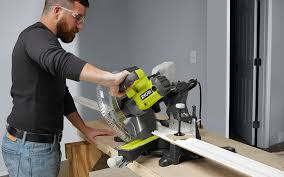 how to use a miter saw the