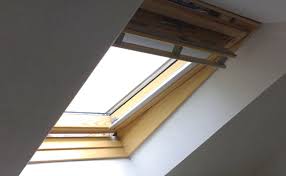 Nos fenêtres pour toit plat sont bien plus qu'une simple coupole de lumière. Faire Poser Un Velux Sur Le Toit Quelle Reglementation Quel Prix De Pose