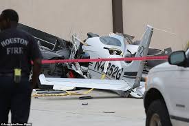 Investigators believe aaliyah died instantly in the crash. William P Hobby Airport Plane Crash Leaves Three Dead In Texas Daily Mail Online