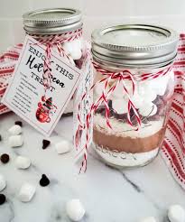hot cocoa in a jar gift idea