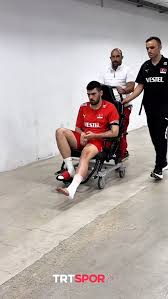 TRT Spor Yıldız | Efe Bayram bu pozisyonda sakatlandı ve maça devam edemedi. Geçmiş olsun Efe. ? | Instagram