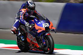 The latest motogp news, images, videos, results, race and qualifying reports. Motorlat Motogp Styria Gp Miguel Oliveira Wins A Crazy Race As Miller And Espargaro Go Wide At Last Corner