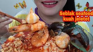 Perpaduan rasa pedas dan gurihnya bikin nagih. Asmr Seblak Seafood Kuah Jeletot Asmr Mukbang Indonesia Eating Sounds Asmr Van Youtube